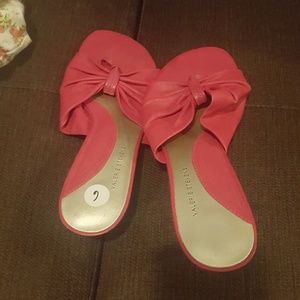 Cute heel shoes